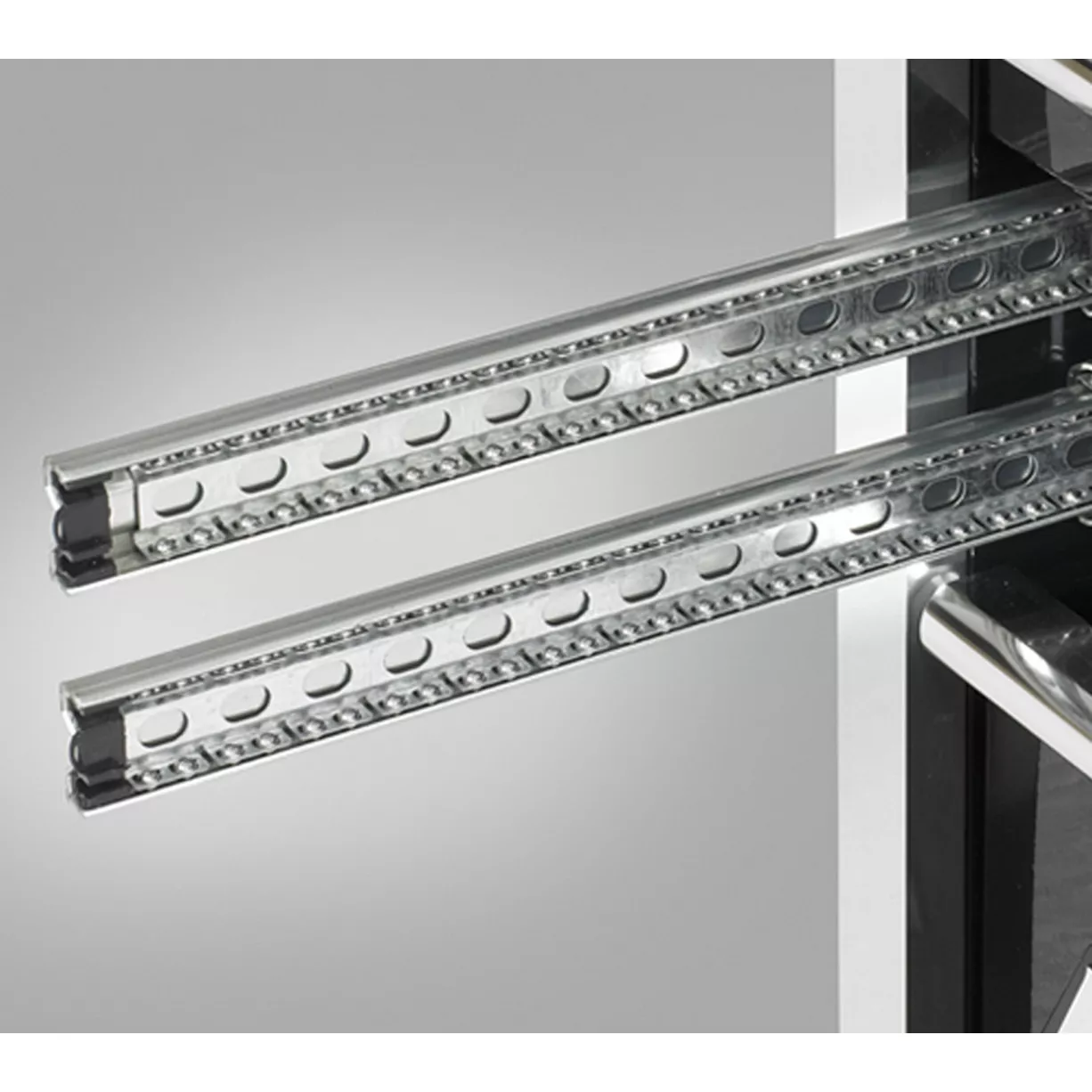 Extreme Tools Professional 72" Quick Release 17-Drawer Triple Bank Roller Cabinet - Image 15